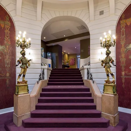 Oceania L'hôtel De France Hotel