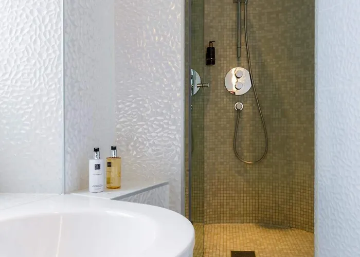 Oceania L'hotel De France Szálloda 4*