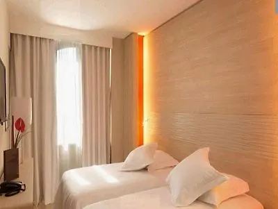 Hotel Oceania L'hotel De France 4*