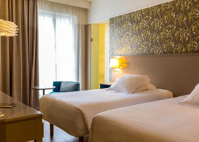 Oceania L'hotel De France 4*