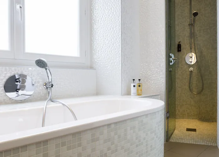 Oceania L'hotel De France Hotel 4*